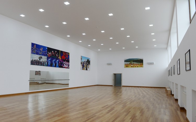 Ильхам Алиев ознакомился с условиями, созданными в реконструированном Сабирабадском районном доме культуры (ФОТО)