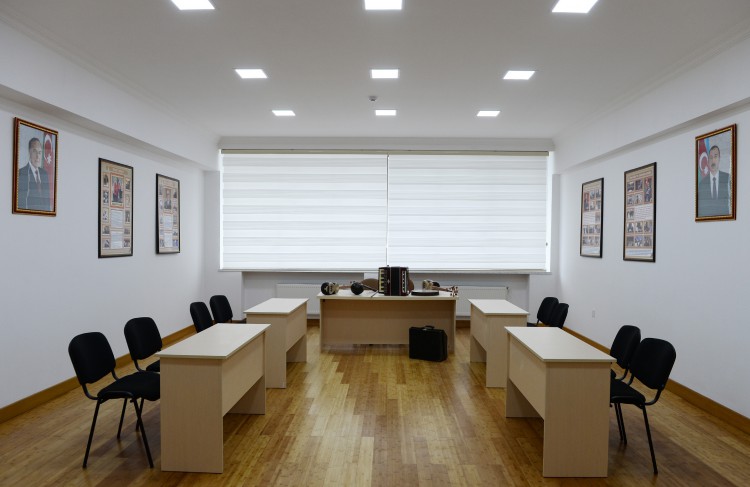 Ильхам Алиев ознакомился с условиями, созданными в реконструированном Сабирабадском районном доме культуры (ФОТО)