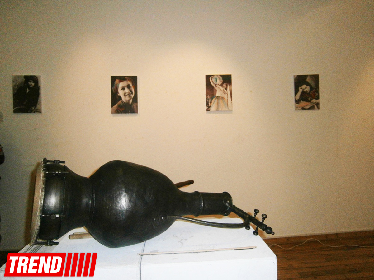 "Эволюция традиций" в Баку: тандем традиционной и современной школ искусств (ФОТО)