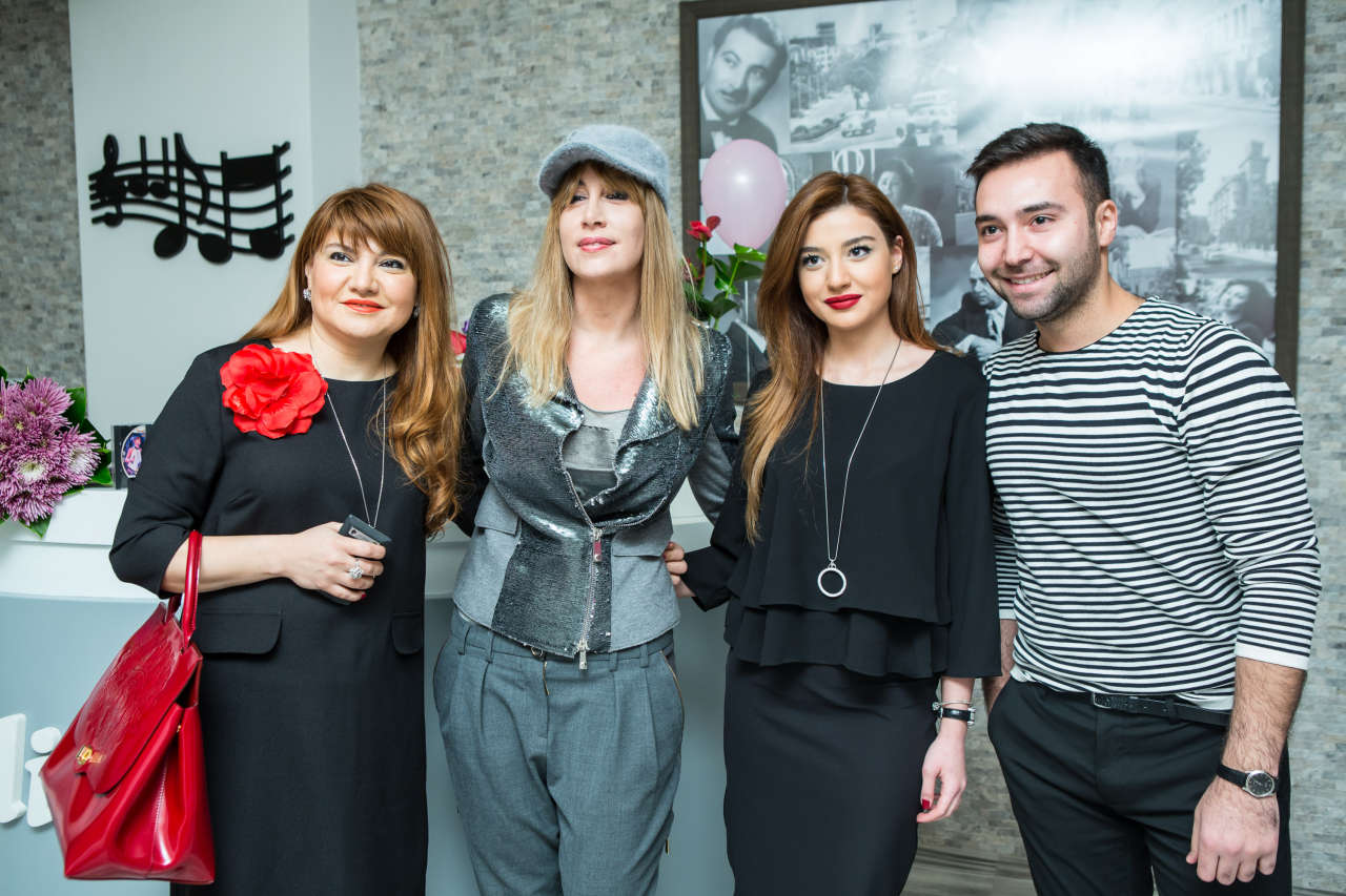 В Баку открылся Творческий центр VIP Recording studio с участием итальянской певицы In-Grid (ФОТО)