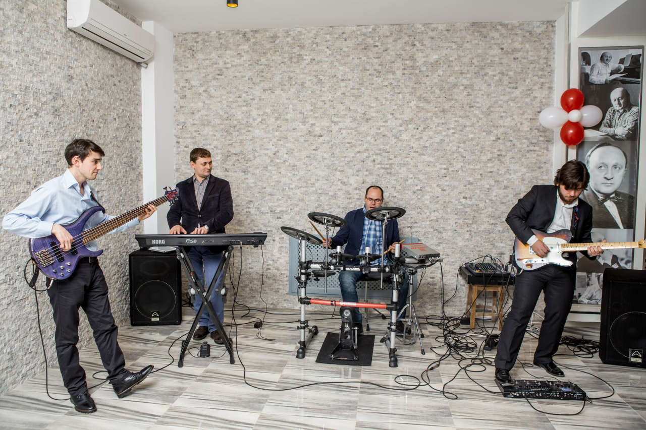 В Баку открылся Творческий центр VIP Recording studio с участием итальянской певицы In-Grid (ФОТО)