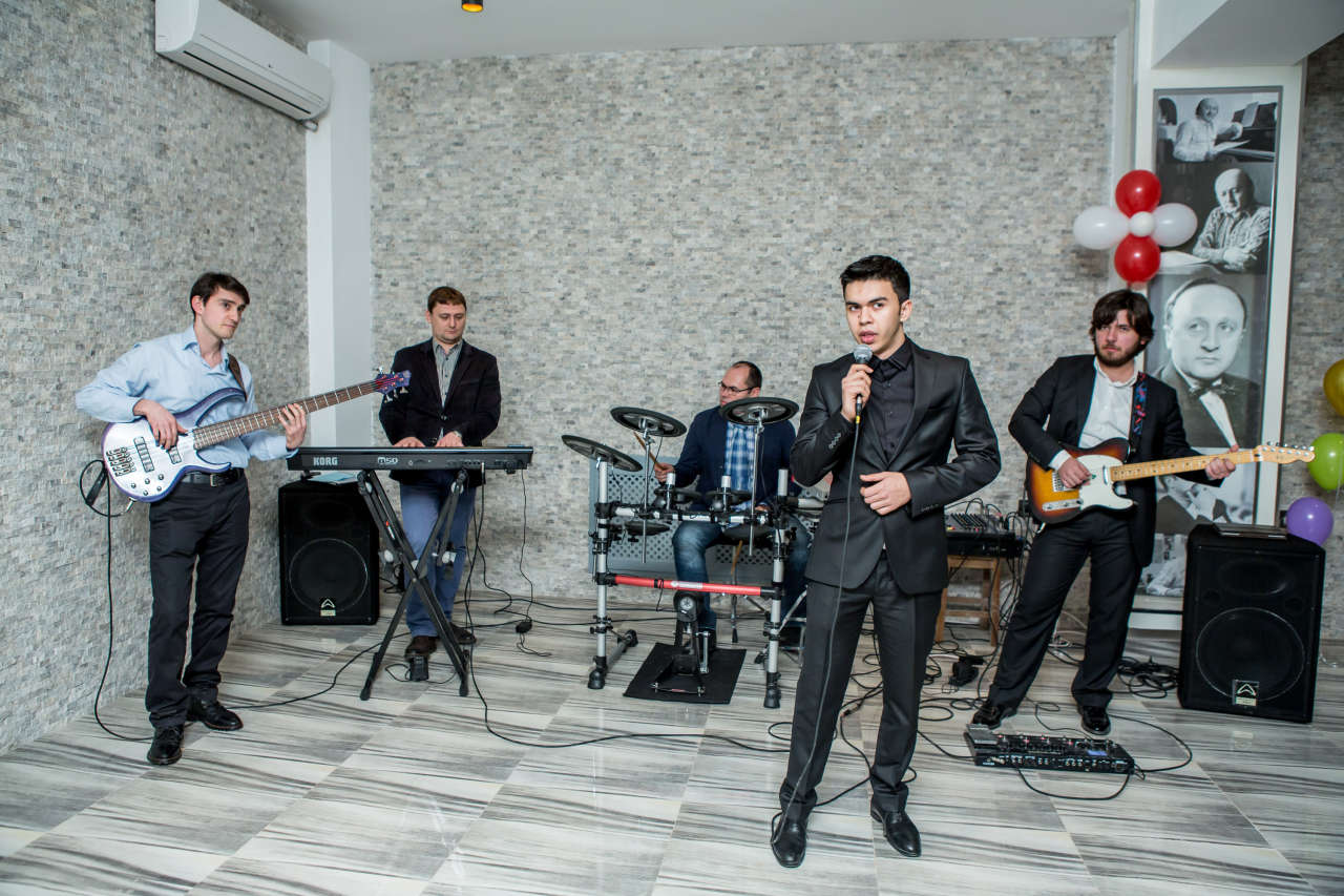 В Баку открылся Творческий центр VIP Recording studio с участием итальянской певицы In-Grid (ФОТО)