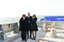 Президент Азербайджана и его супруга приняли участие в церемонии сдачи в эксплуатацию корабля «Муслим Магомаев» (версия 2) (ФОТО)