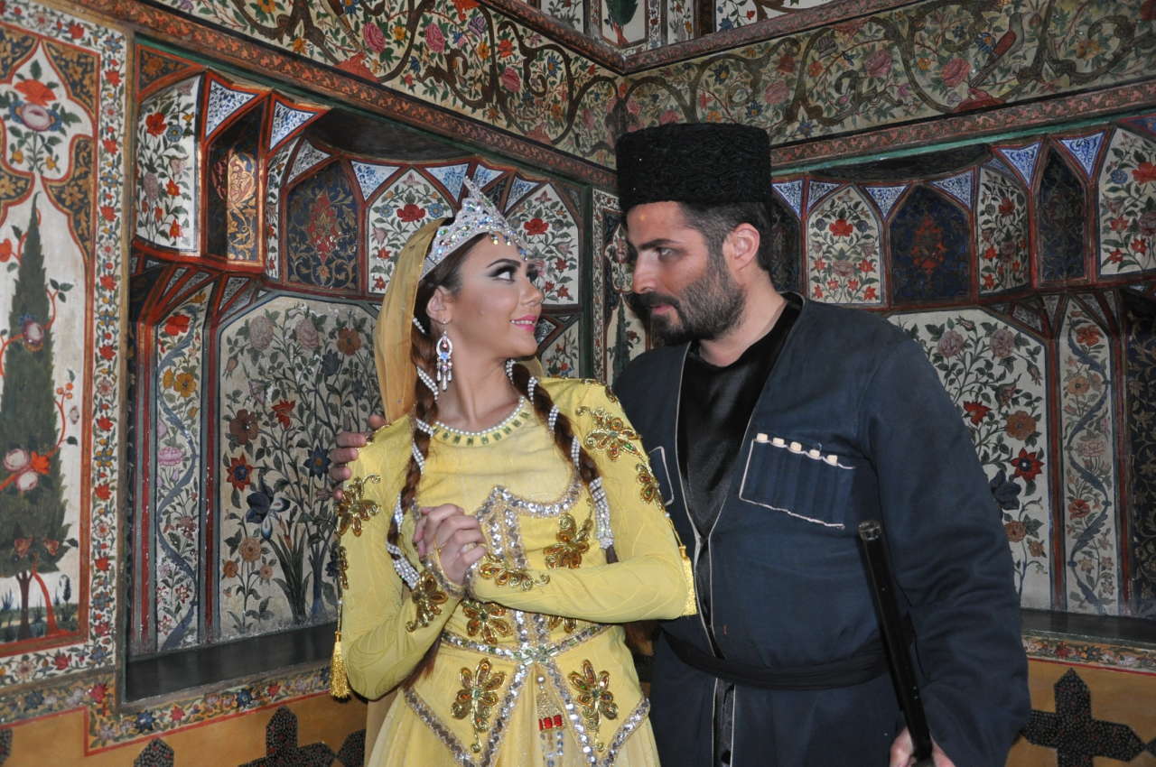 Оксана Расулова презентовала в Баку проект "Сары гялин" (ВИДЕО-ФОТО)