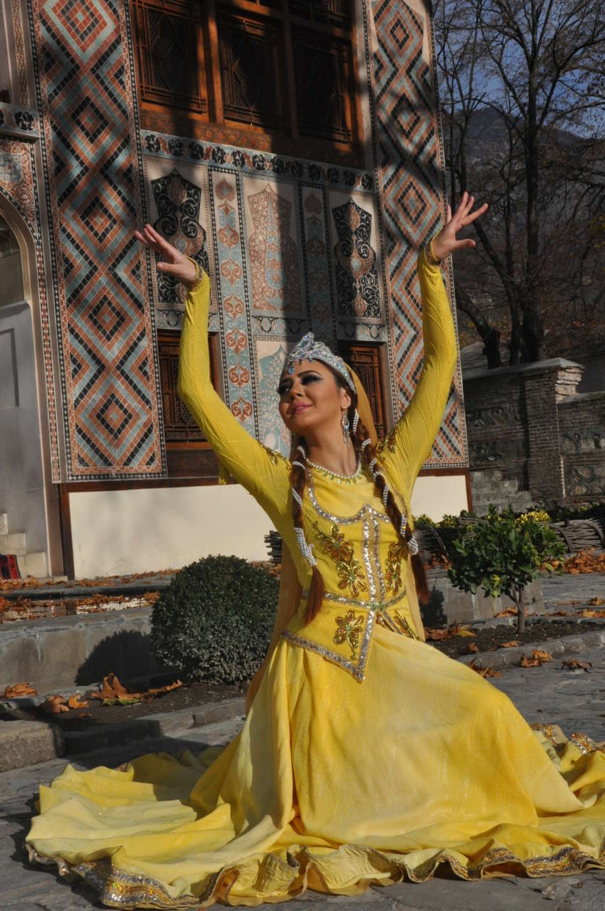 Оксана Расулова презентовала в Баку проект "Сары гялин" (ВИДЕО-ФОТО)