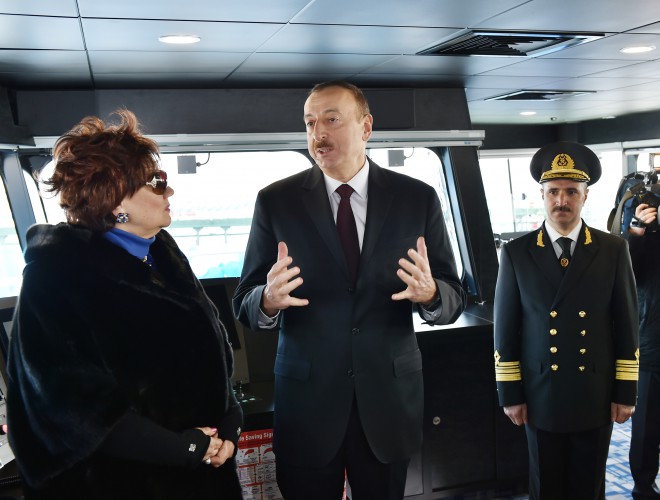 Президент Азербайджана и его супруга приняли участие в церемонии сдачи в эксплуатацию корабля «Муслим Магомаев» (версия 2) (ФОТО)