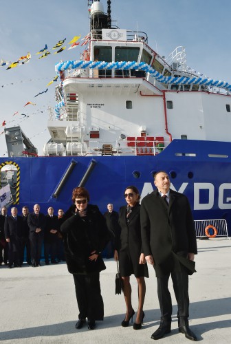 Президент Азербайджана и его супруга приняли участие в церемонии сдачи в эксплуатацию корабля «Муслим Магомаев» (версия 2) (ФОТО)