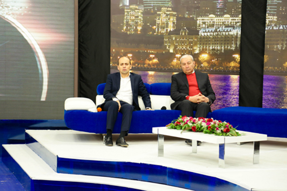 «Бакинское время» известного композитора Огтая Кязыми (ФОТО)