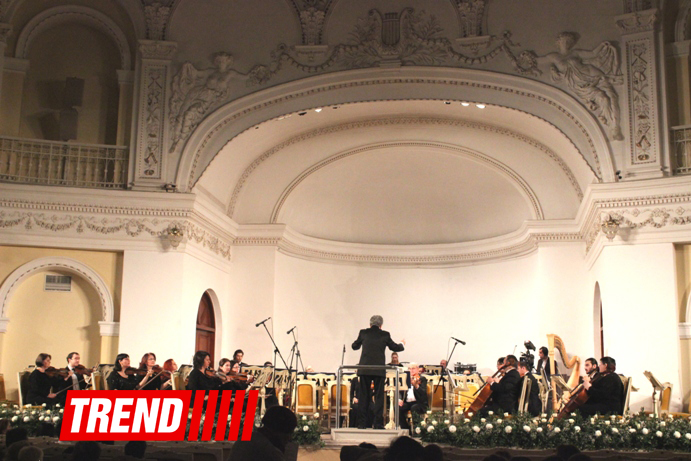 В Филармонии прошел творческий вечер Фараджа Гараева: "Он легко работает с любым муззнаком, стилем..." (ФОТО)