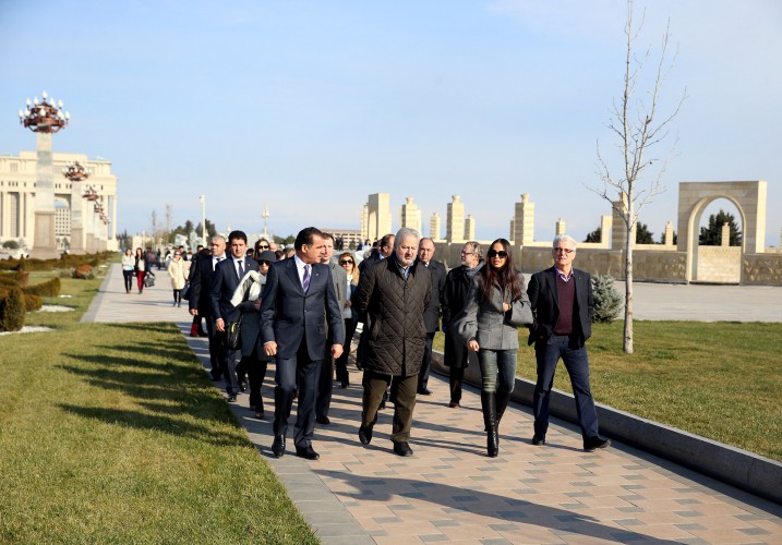 Вице-президент Фонда Гейдара Алиева Лейла Алиева и гости из России побывали в Гяндже (ФОТО)