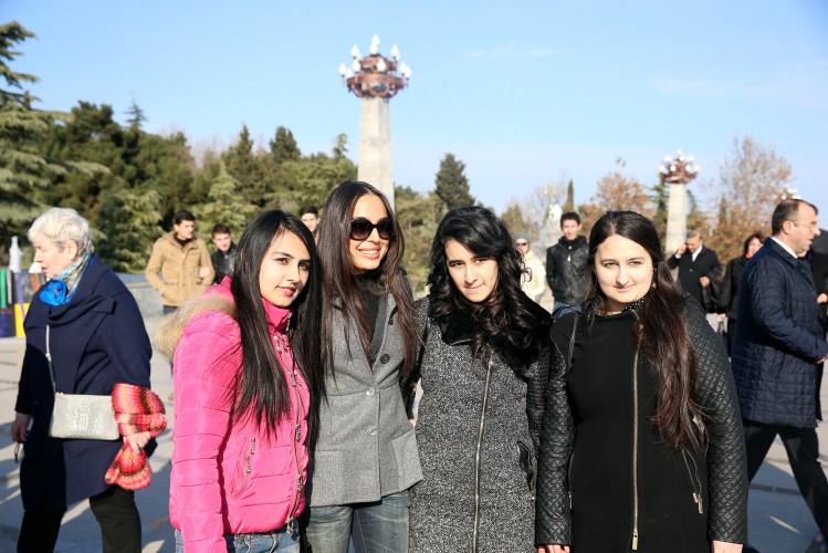 Вице-президент Фонда Гейдара Алиева Лейла Алиева и гости из России побывали в Гяндже (ФОТО)