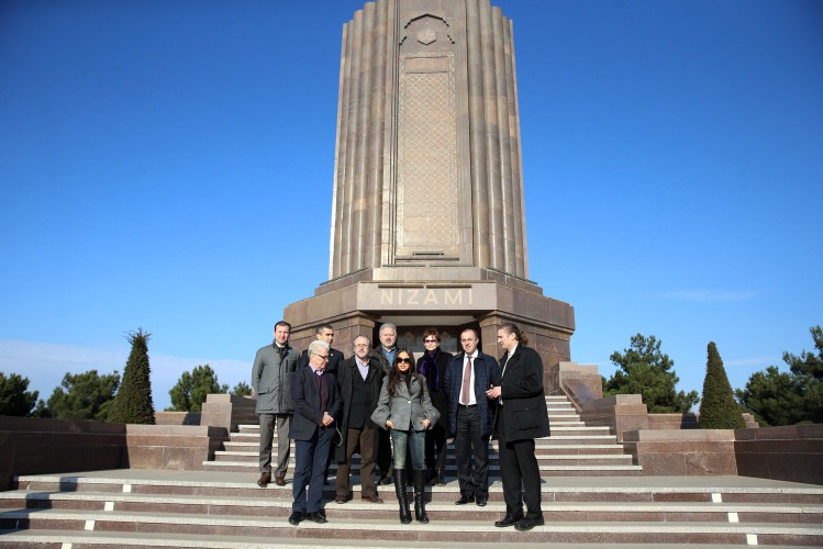 Вице-президент Фонда Гейдара Алиева Лейла Алиева и гости из России побывали в Гяндже (ФОТО)