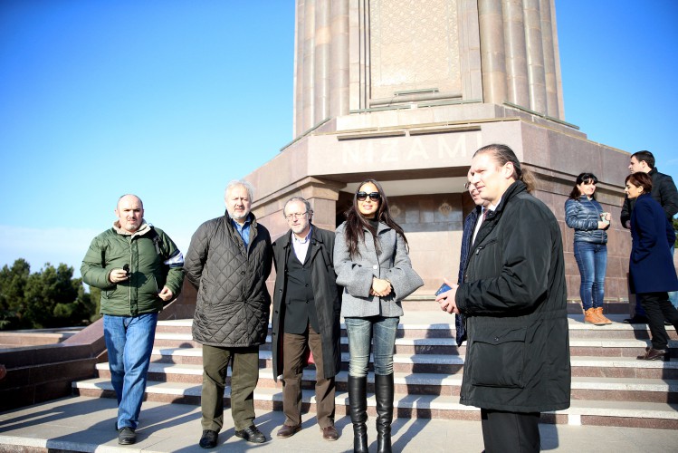 Вице-президент Фонда Гейдара Алиева Лейла Алиева и гости из России побывали в Гяндже (ФОТО)