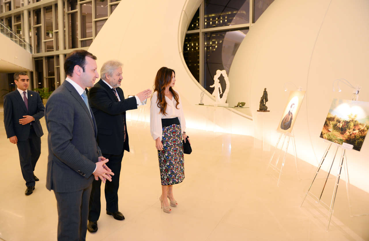 Первая леди Азербайджана присутствовала на музыкальном вечере, посвященном 200-летию со дня рождения Михаила Лермонтова (ФОТО)