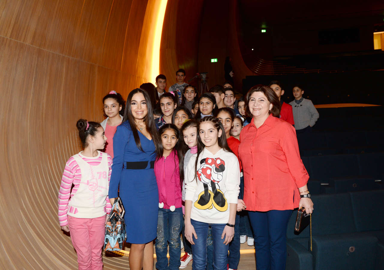 Первая леди Азербайджана присутствовала на музыкальном вечере, посвященном 200-летию со дня рождения Михаила Лермонтова (ФОТО)