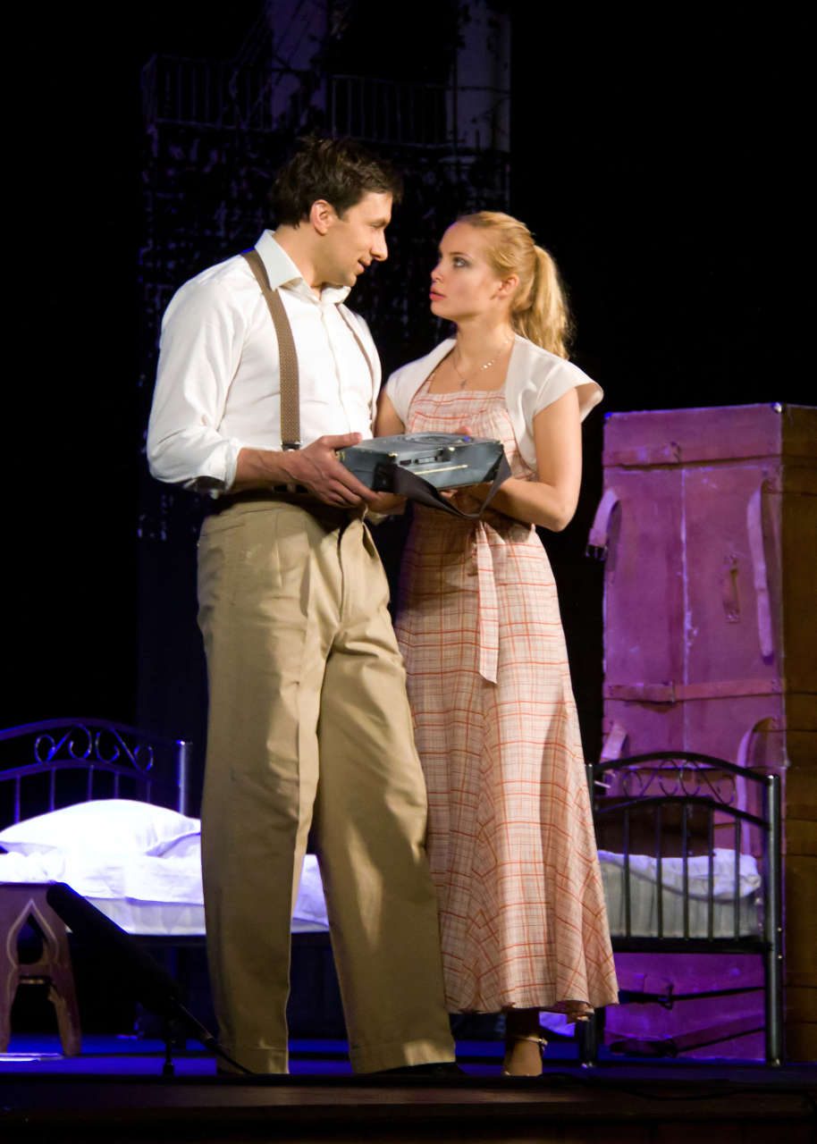 "Двое на качелях" заворожили бакинских зрителей - Он и Она, речь идет, конечно же, о любви (ФОТО)