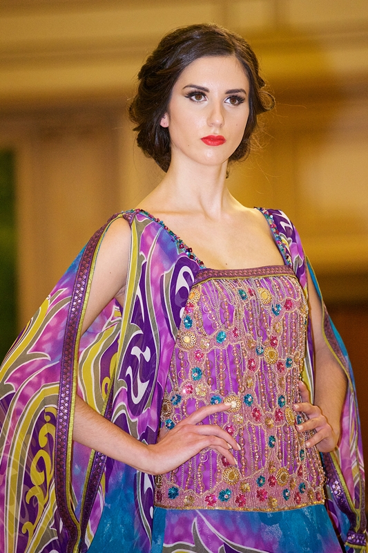 Магнетизм Востока от Фахрии Халафовой на Парижском подиуме (ФОТО)