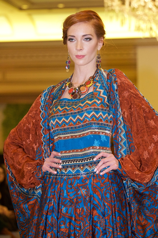 Магнетизм Востока от Фахрии Халафовой на Парижском подиуме (ФОТО)