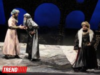 В Аздраме с большим успехом прошла премьера спектакля "Надир шах" по роману  Юнуса Огуза (ФОТО)