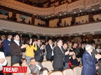 В Аздраме с большим успехом прошла премьера спектакля "Надир шах" по роману  Юнуса Огуза (ФОТО)