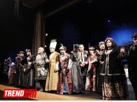 В Аздраме с большим успехом прошла премьера спектакля "Надир шах" по роману  Юнуса Огуза (ФОТО)