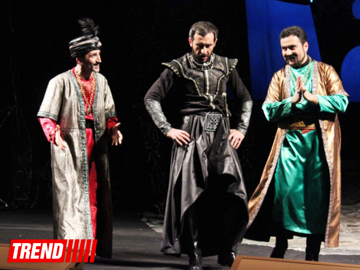 В Аздраме с большим успехом прошла премьера спектакля "Надир шах" по роману  Юнуса Огуза (ФОТО)