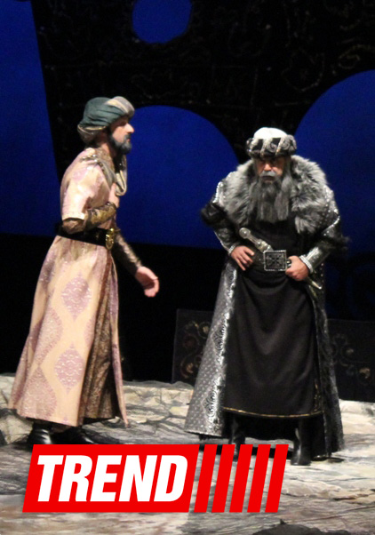 В Аздраме с большим успехом прошла премьера спектакля "Надир шах" по роману  Юнуса Огуза (ФОТО)