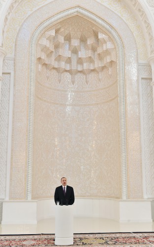 Президент Ильхам Алиев: За последние 11 лет в Азербайджане было построено или отремонтировано около 250 мечетей (ФОТО)