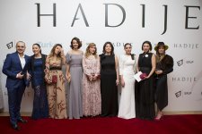 В Баку прошло красочное дефиле известных турецких дизайнеров (ФОТО)