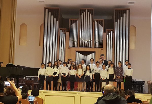 В Баку прошел фестиваль юных музыкантов (ФОТО)