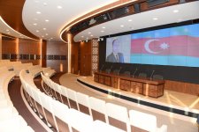 Президент Ильхам Алиев и его супруга Мехрибан Алиева приняли участие в открытии нового здания Госнефтефонда Азербайджана (ФОТО)