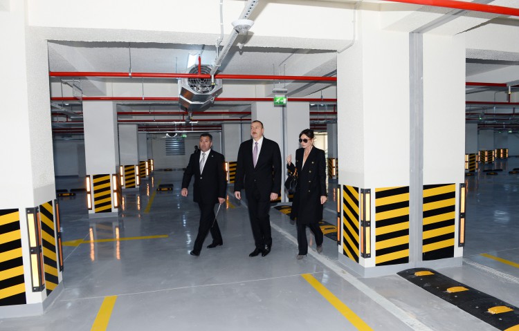 Президент Азербайджана и его супруга ознакомились с условиями, созданными в новом парке в Наримановском районе Баку (ФОТО)