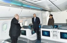 Президент Ильхам Алиев и его супруга осмотрели новый самолет "Boeing-787-8" Dreamliner (ФОТО)