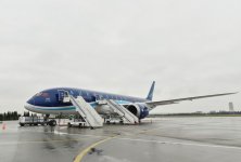 Президент Ильхам Алиев и его супруга осмотрели новый самолет "Boeing-787-8" Dreamliner (ФОТО)