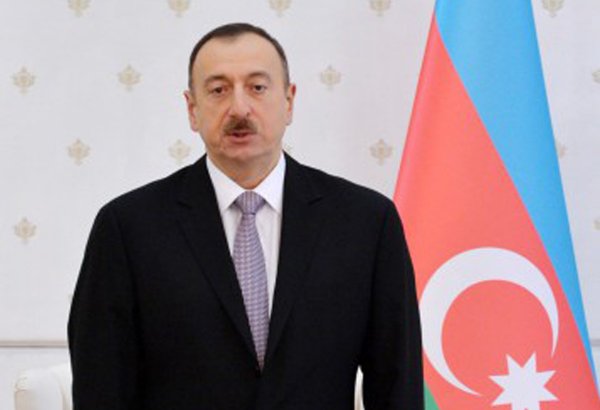 Президент Ильхам Алиев поздравил азербайджанский народ с праздником Рамазан