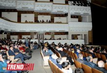 В Баку состоялась премьера спектакля "Надир шах" по роману Юнуса Огуза (ФОТО)