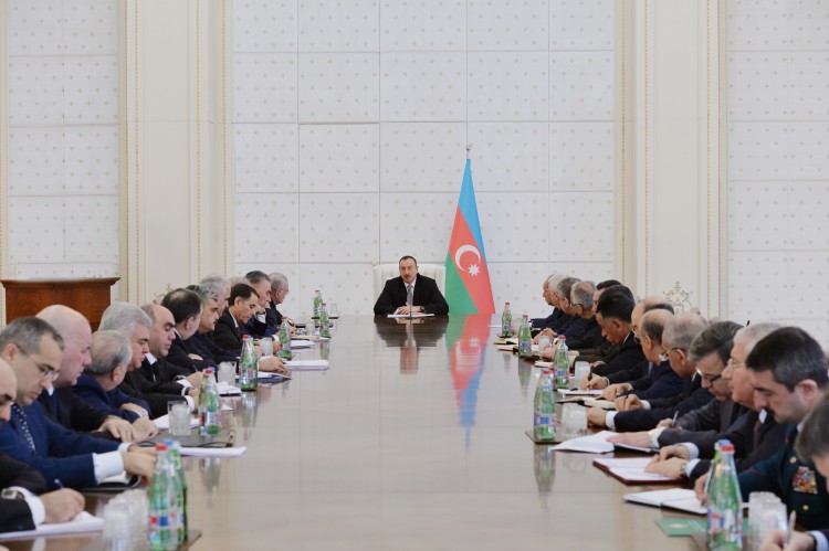 Под председательством Президента Азербайджана состоялось заседание Кабинета министров, посвященное итогам 2014 года (ФОТО)