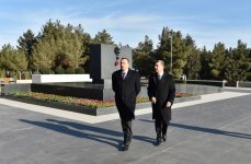 Президент Ильхам Алиев ознакомился с работой по реконструкции, проводимой в городском парке в Сумгайыте (ФОТО)