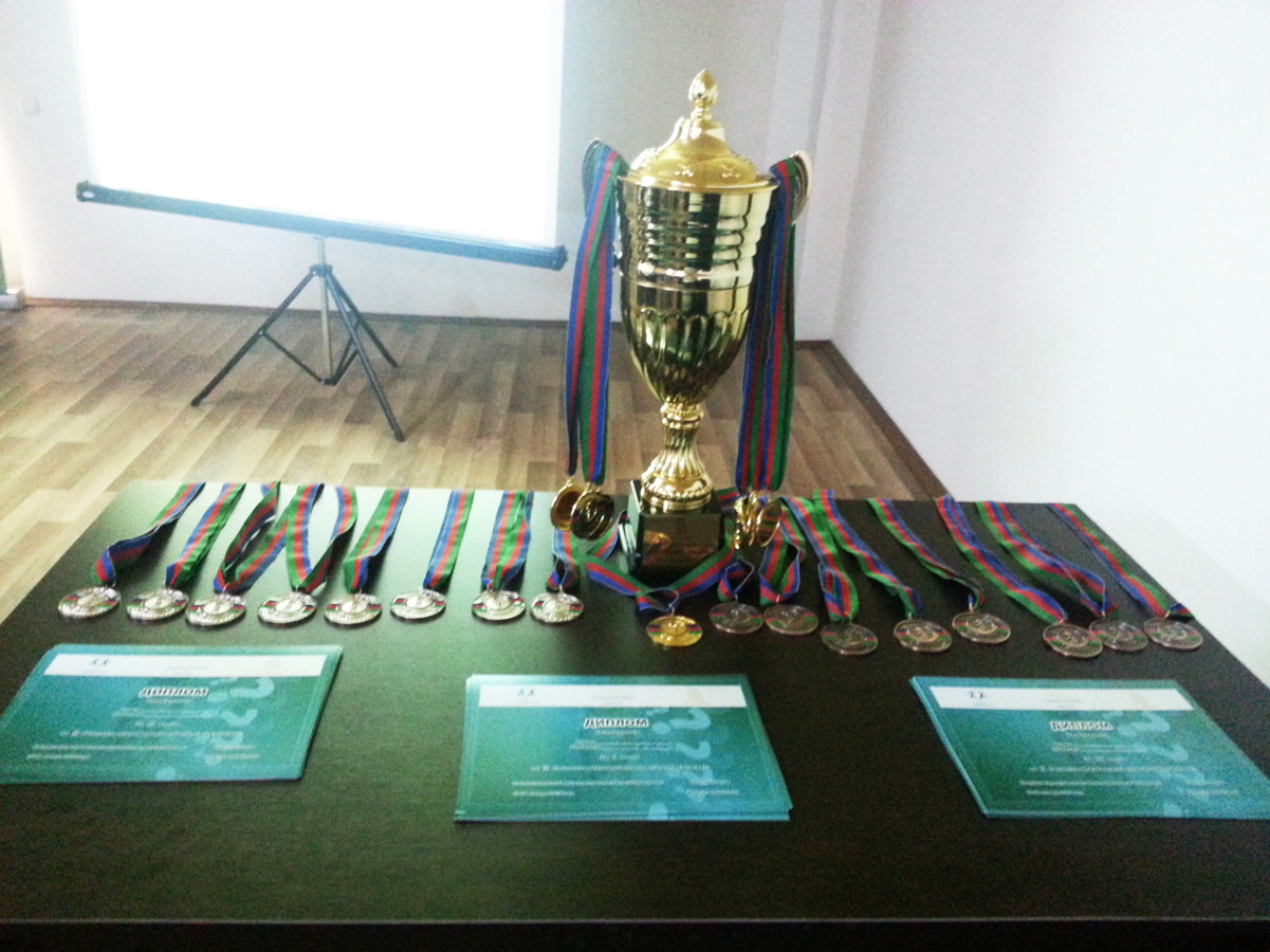 Определились победители бакинского марафона по игре "Что? Где? Когда?" (ФОТО)