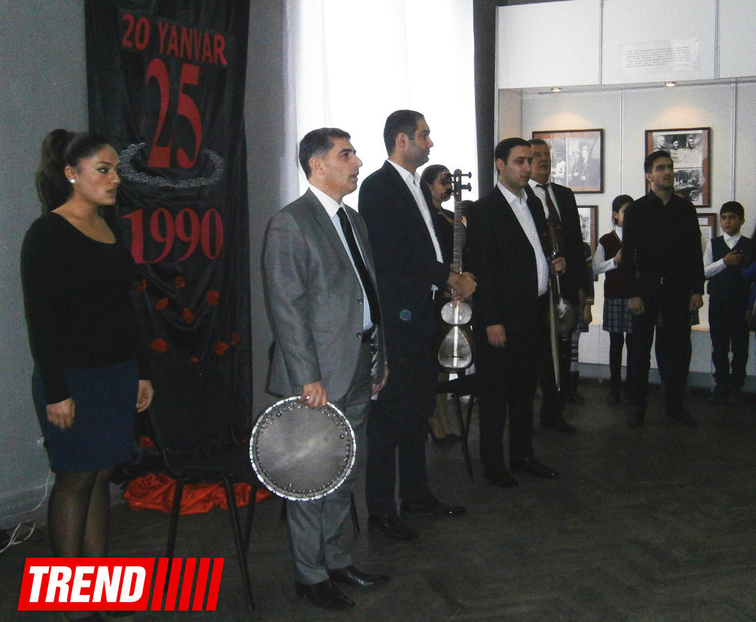 В Баку представлены личные вещи жертв трагедии 20 января (ФОТО)