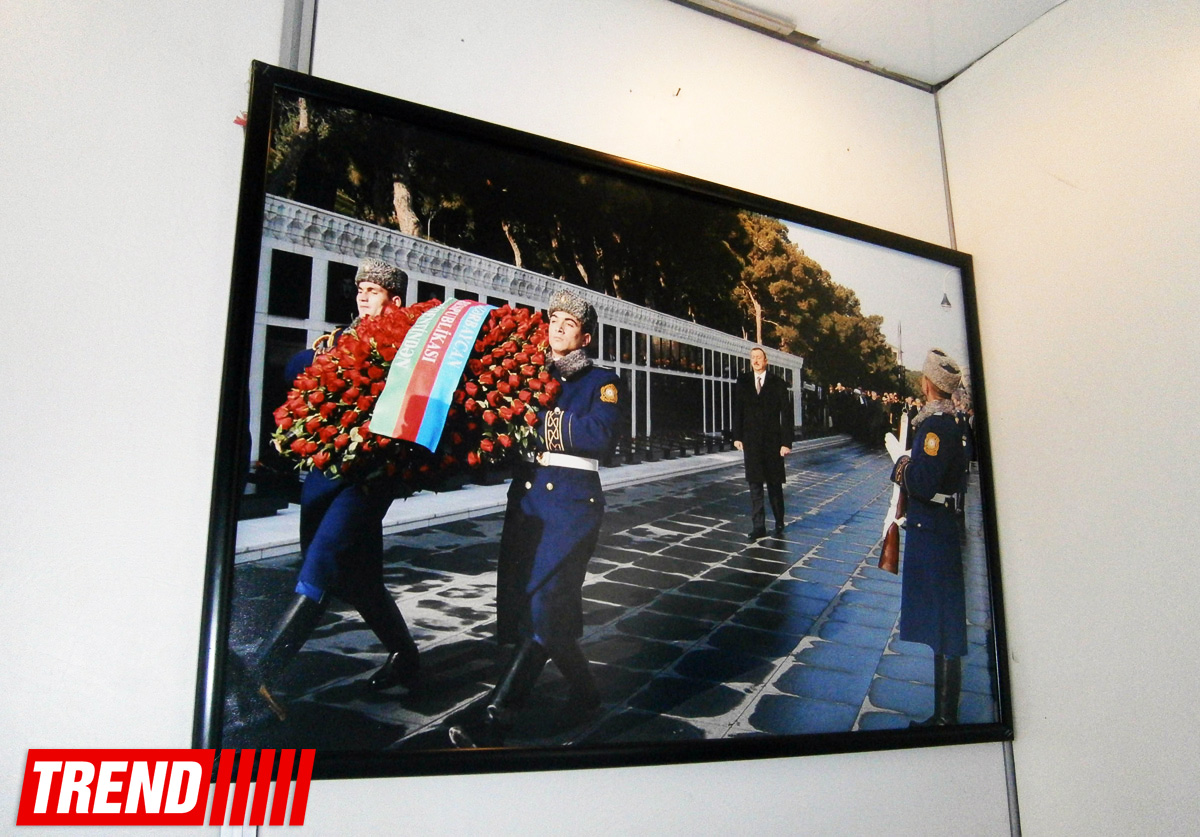 В Баку представлены личные вещи жертв трагедии 20 января (ФОТО)