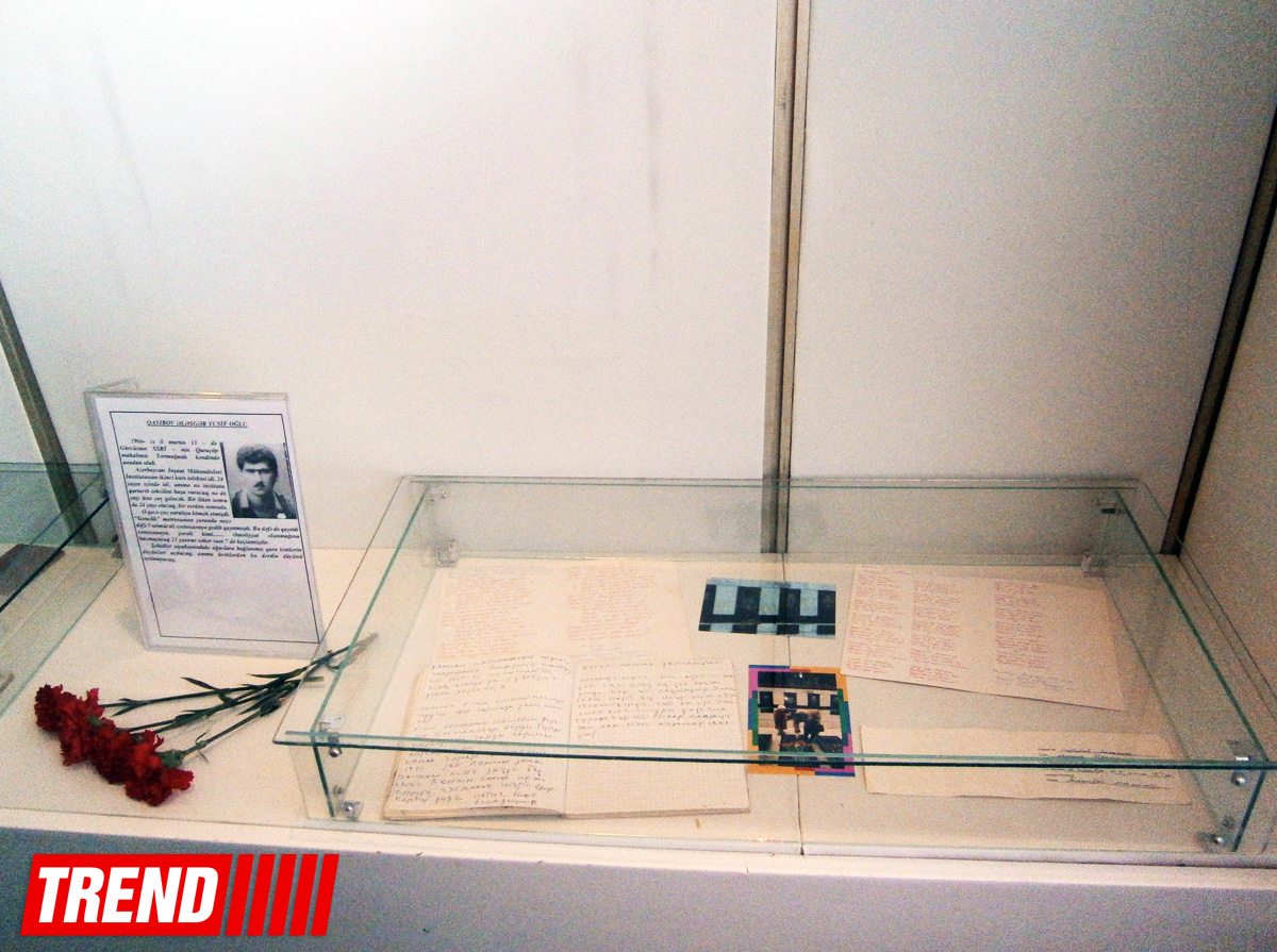 В Баку представлены личные вещи жертв трагедии 20 января (ФОТО)