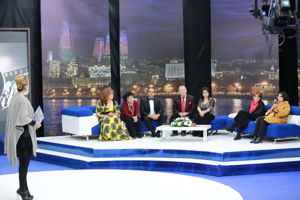 "Бакинское время" Нармины Мамедовой (ФОТО)