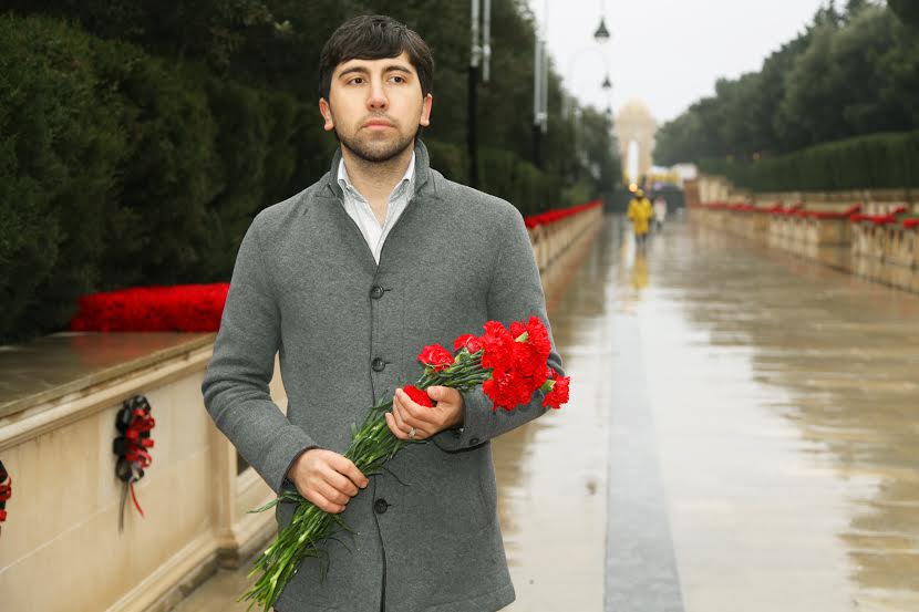 В небо над Баку выпущено 132 черных шара  (ФОТО)