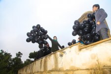 В небо над Баку выпущено 132 черных шара  (ФОТО)