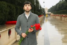 В небо над Баку выпущено 132 черных шара  (ФОТО)