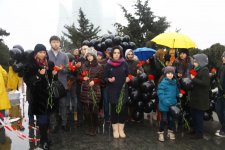 В небо над Баку выпущено 132 черных шара  (ФОТО)