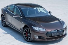 В Баку началась продажа автомобилей «Tesla» (ФОТО)