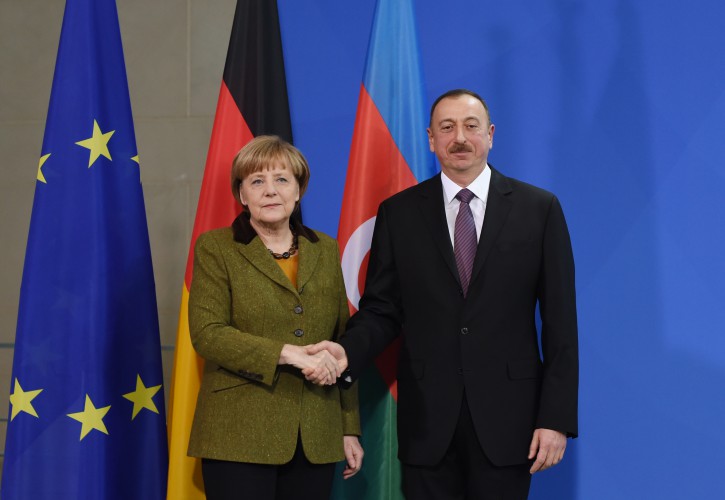 Президент Ильхам Алиев: Политические связи между Азербайджаном и Германией развиваются очень успешно (ФОТО)