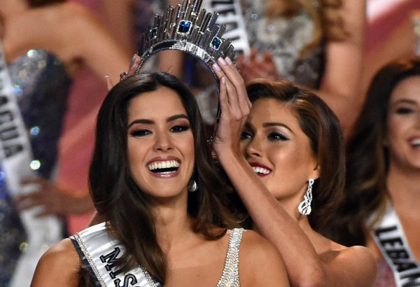 "Мисс Вселенная" Паулина Вега будет судить конкурс красоты  "Мисс Россия-2015"